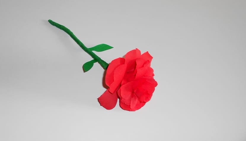 Comment faire une fleur en papier crêpe pour la Saint-Valentin