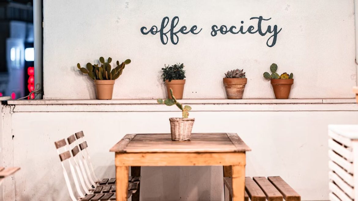 Décoration petite terrasse : 7 idées pour maximiser l'espace