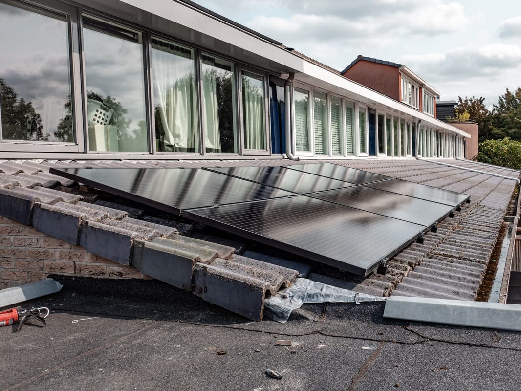 Réduire sa facture d'électricité grâce à l'autoconsommation et au stockage solaire
